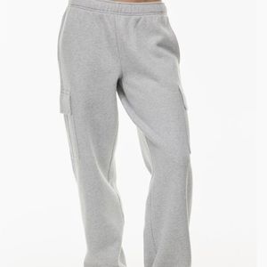 TNA cozy fleece wide leg cargo sweatpants